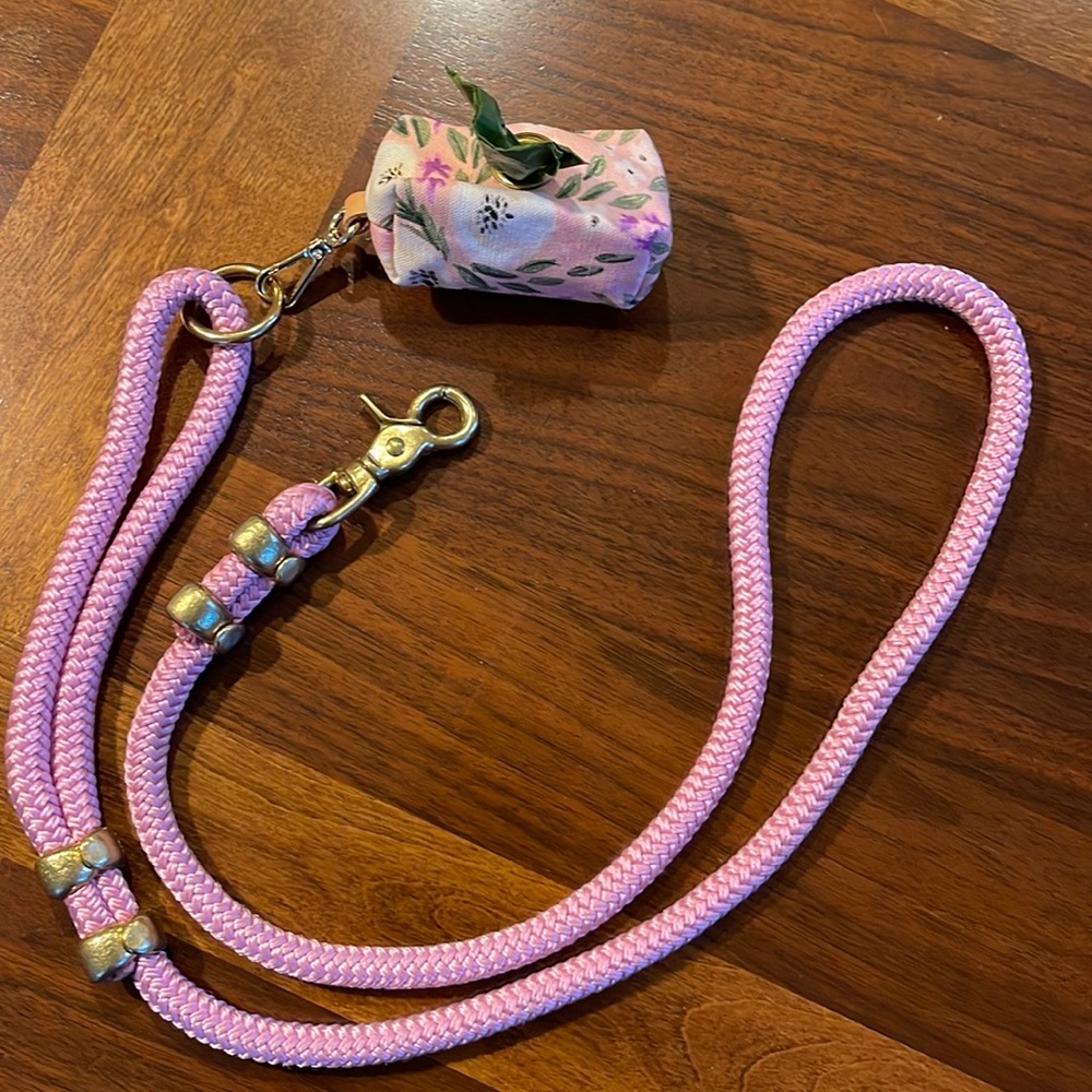 PINK MARINE ROPE LEASH WITH BRASS ACCENTS & FLORAL WASTE BAG DISPENSER - CUTE!